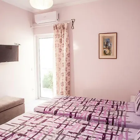 Plagia's Sunset Apartment