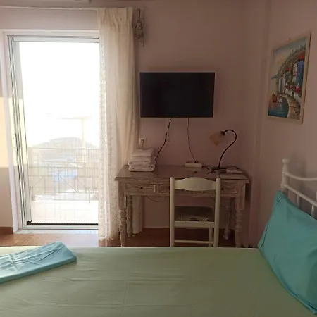 Plagia's Sunset Daire