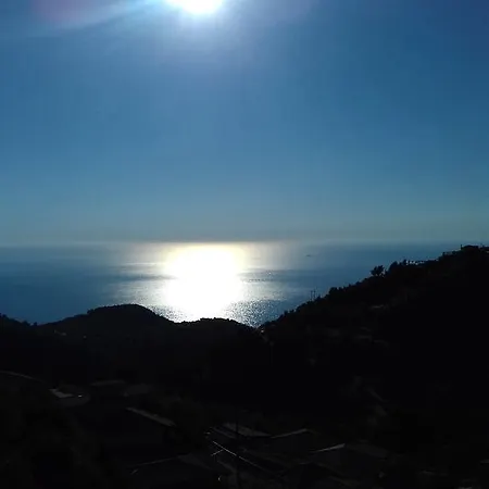 Plagia's Sunset شقة *