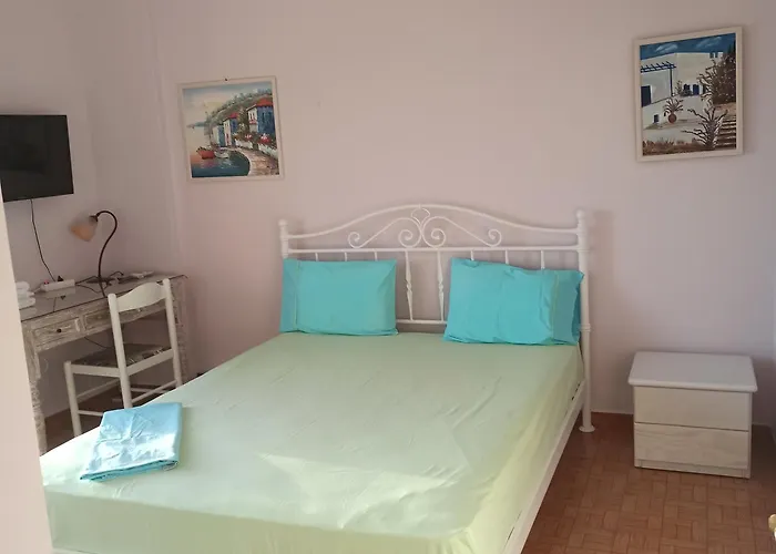 Plagia's Sunset Apartmán *