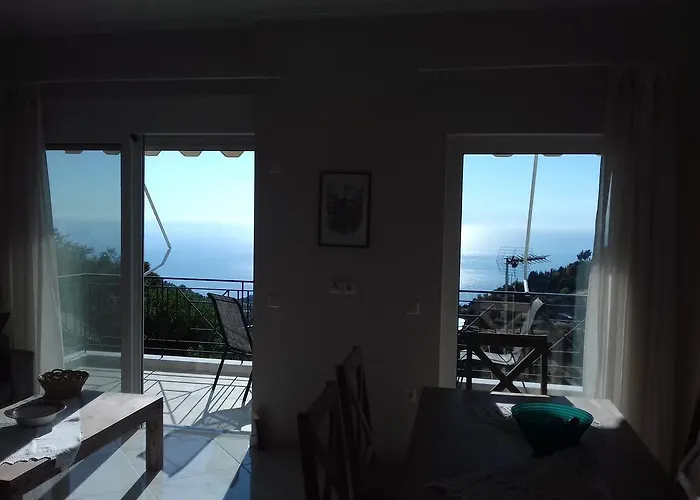 Plagia's Sunset Апартаменты