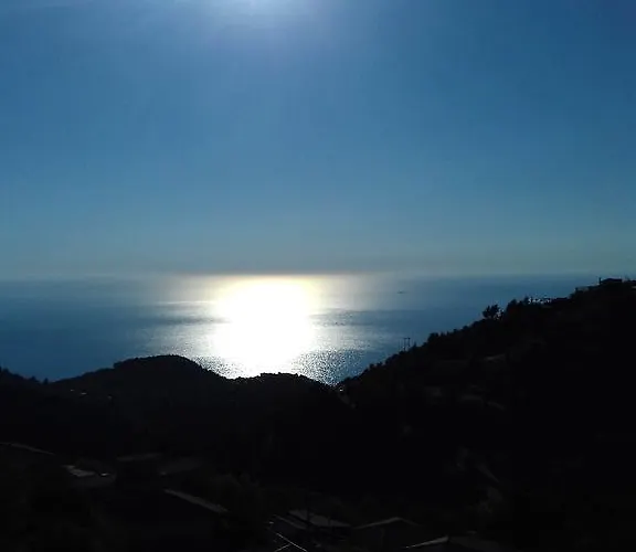 Plagia's Sunset Апартаменты *